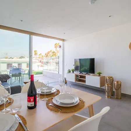 A Mar Octopus Apartment *